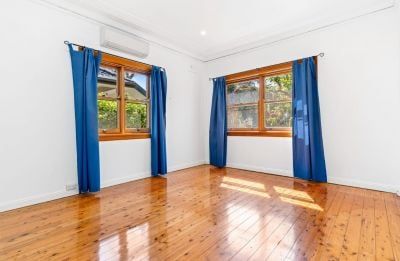 Spacious Family Home in a Premier Chatswood Location - Photo 4