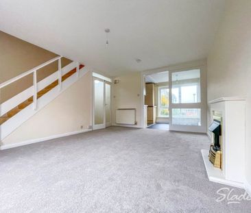 Marryat Court, Montagu Road, Highcliffe - Photo 2