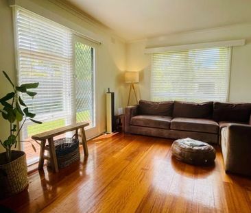 Classic Rye Beach House with Space to Enjoy - Photo 4
