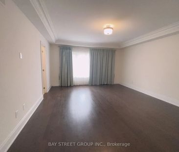 Detached Home For Lease | N9245919 - Photo 5