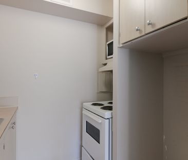 1975 Maisonneuve Blvd West - Photo 3