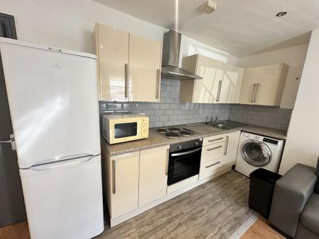 1 bedroom flat to rent - Photo 5