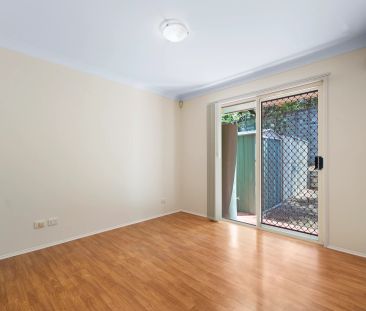 Spacious Family Home - Photo 3