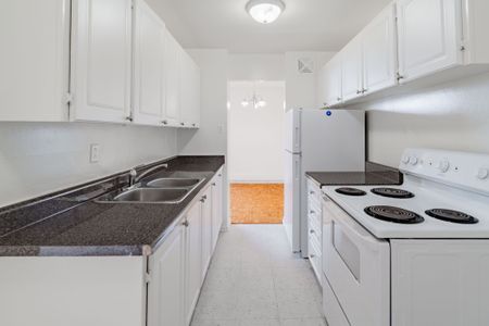 For Lease - 3700 Lawrence Avenue Unit# 409, Toronto, Ontario - Photo 4