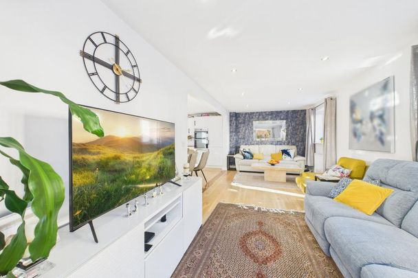 3 bedroom detached house to rent - Photo 1