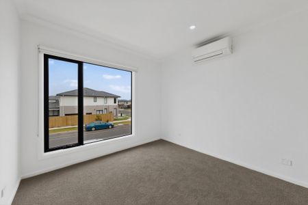 107 Prudence Parade, Point Cook VIC 3030 - House For Rent | Domain - Photo 5