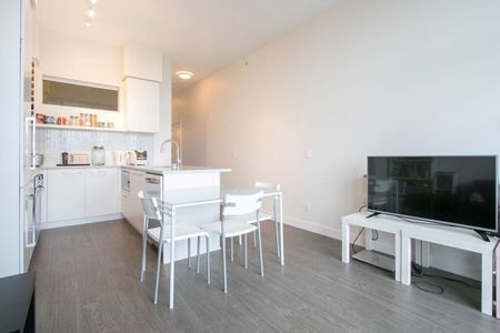 $1,850 / 1br – 510ft2 – Located right in Historic Downtown New Westminster (QB24) - Photo 3