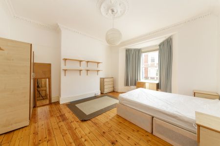 Grosvenor Road, Newcastle Upon Tyne - Photo 3