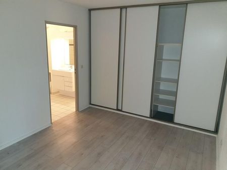 Appartement à Louer à LILLE 710 € - Photo 5