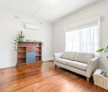 TWO BEDROOM HOME IN GEELONG WEST - Photo 2