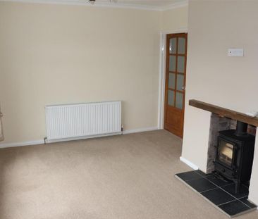 3 bedroom semi-detached house to rent - Photo 1
