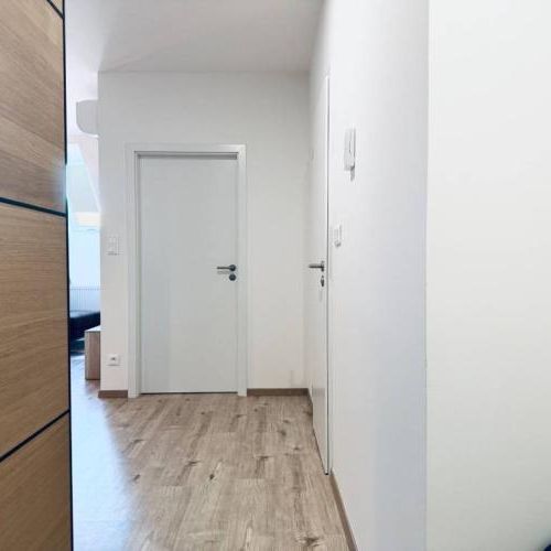 RentHub | Moderne zariadený 2-izb. byt | Páričkova | Ružinov - Photo 1
