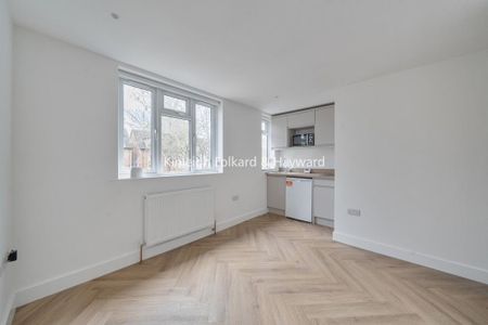 Studio to rent - Photo 4