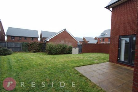 4 bedroom detached house to rent - Photo 5