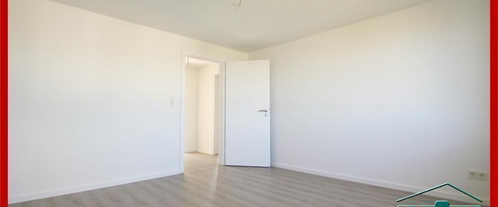 ais GmbH bietet an: 3 Zimmer Wohnung mit Balkon und Einbauküche! - Photo 1