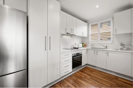 Stylish Apartment in the heart of Five Dock - Photo 4
