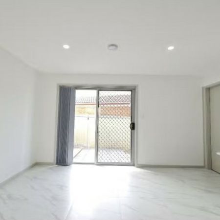 MODERN GRANNY FLAT IN BOSSLEY PARK! - Photo 3