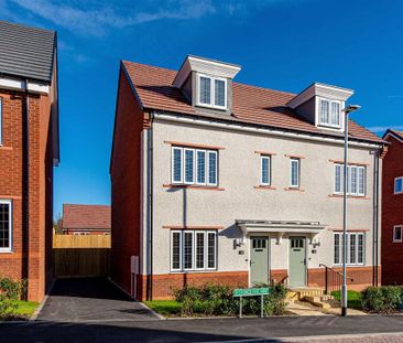 3 bedroom semi-detached house to rent - Photo 2