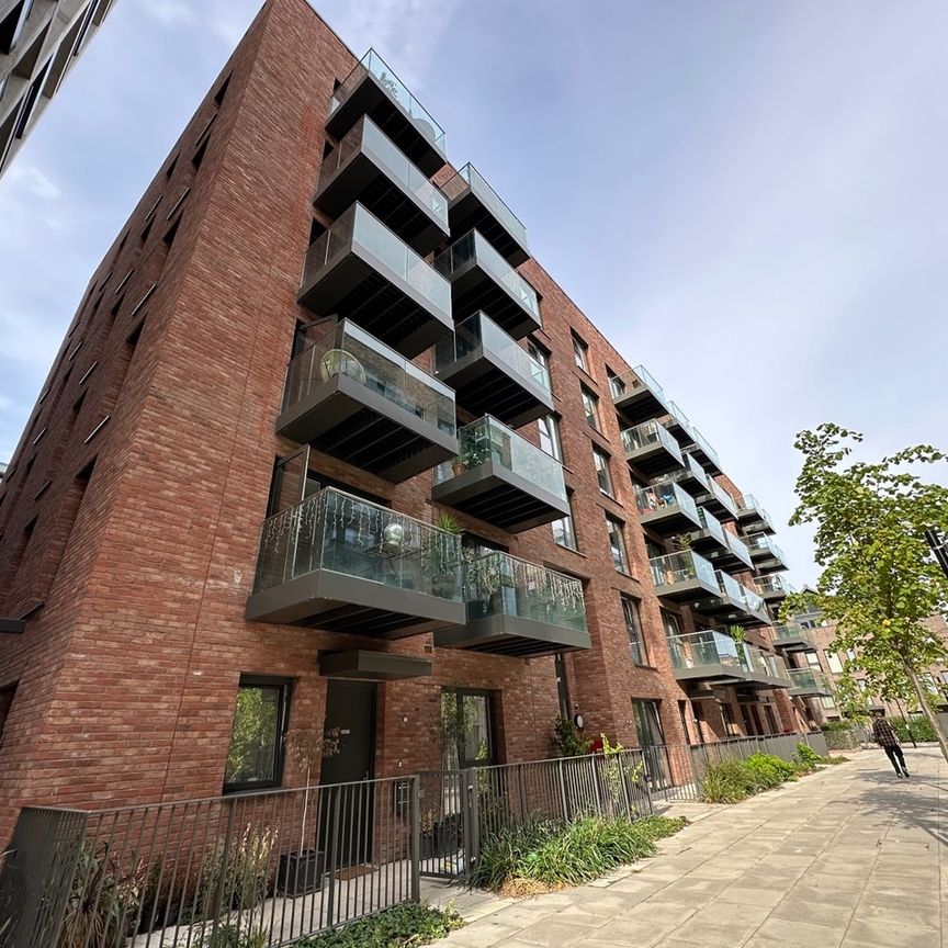 Room in a Shared Flat, Thunderer Street, E13 - Photo 1