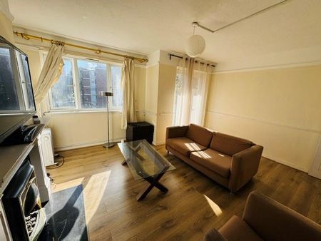 3 bedroom apartment to rent - Photo 4