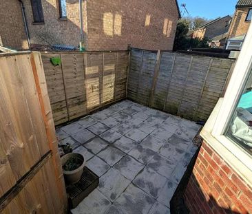 3 bedroom terraced house to rent - Photo 3