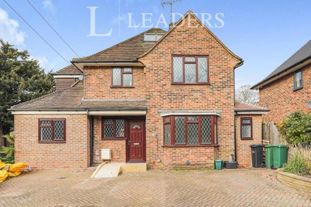 House to rent - Photo 5