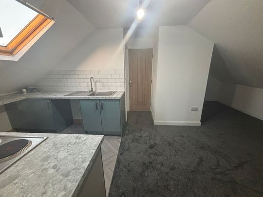 Stoney Stanton Road, Hillfields - Photo 1