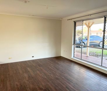 23 Glenbawn Drive, South Lake, WA 6164 - Photo 6