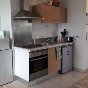 Location Appartement 1 Pièce 27 m² - Photo 2