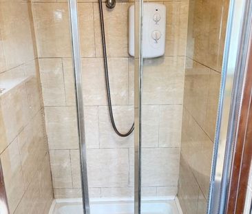 Studio Flat, Very Near Off Almond Avenue Area, W4 - Photo 5