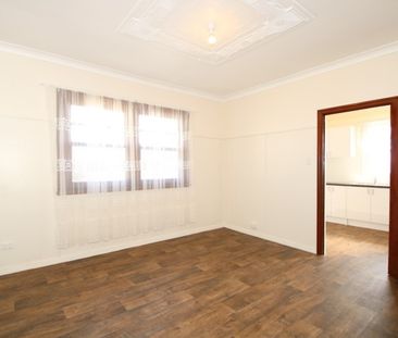 707 Ruthven Street, South Toowoomba QLD 4350 - House For Rent | Domain - Photo 2