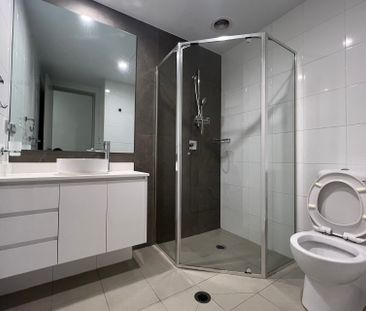 New Floor Board Water Front Apartment - Photo 3