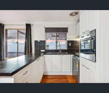 78 Murchison Road, Waikiki, WA 6169 - Photo 6