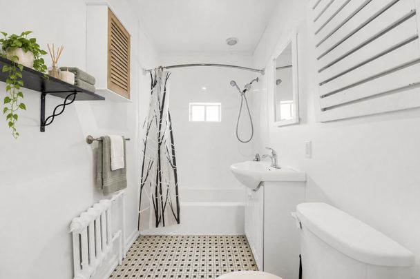 3994 Boul. St Martin O., Laval (Chomedey), QC H7T - Photo 1