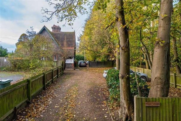 Flint Cottages, Tunstall, Sittingbourne, Kent, ME9 - Photo 1