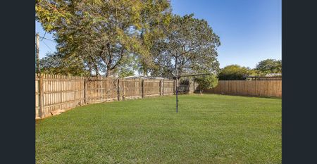 Gloucester Crescent Is Calling You! - Photo 2