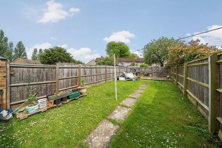 3 bedroom terraced house to rent - Photo 4