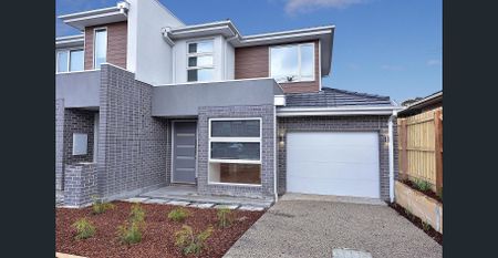 NEAR NEW SPACIOUS FOUR BEDROOM HOME WITH ALL THE NECESSARY INCLUSIONS! - Photo 3