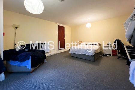 7 Bedroom Mid Terraced House for rent in Hyde Park Road - Photo 5