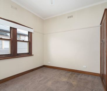 TWO BEDROOM HOME IN CENTRAL LOCATION - Photo 6