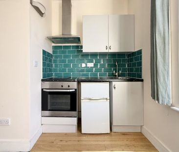 Studio to rent - Photo 3