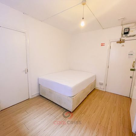 Holloway Road, Islington, London, N7 - Photo 4