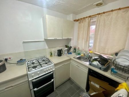 **£153 pppw** 3 bed Heron Drive, Lenton, Property for rent - Photo 2