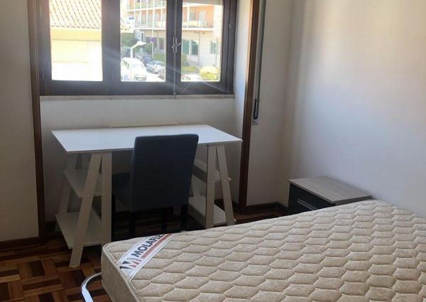 Quartos Faculdades Medicina e Ciencias Farmaceuticas
