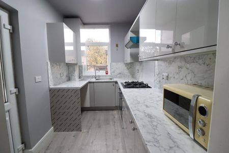 2 bedroom terraced house to rent - Photo 5