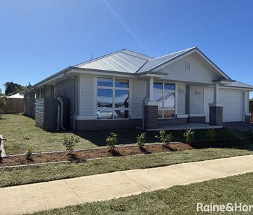 McDonald Jones 4 x Bedroom Executive home in the new Ashbourne Estate - Photo 5