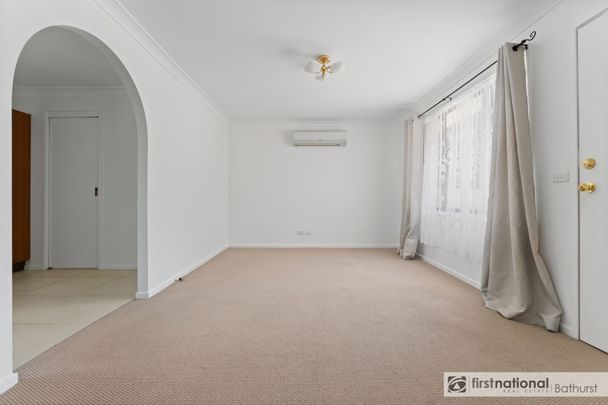 5 Elm Place, 2795, Kelso Nsw - Photo 1