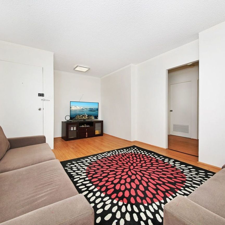 Desirable two bedroom apartment in convenient setting - Photo 1