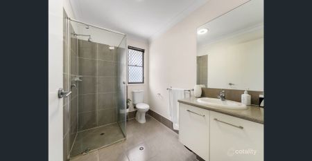 Your Modern Retreat Awaits - McDowall’s Hidden Gem - Photo 2