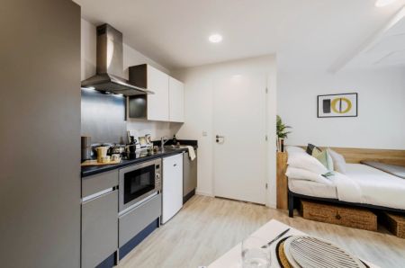 Luxe Studio - Photo 3